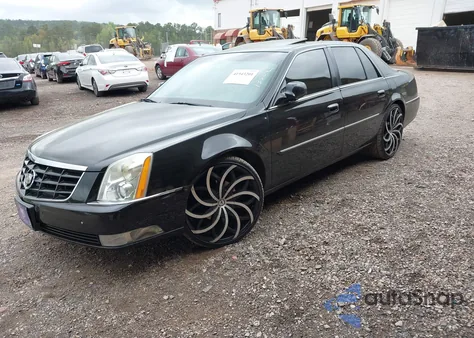 2010 Cadillac Dts Premium Collection z USA, uszkodzony, nr VIN 1G6KH5EY1AU135093